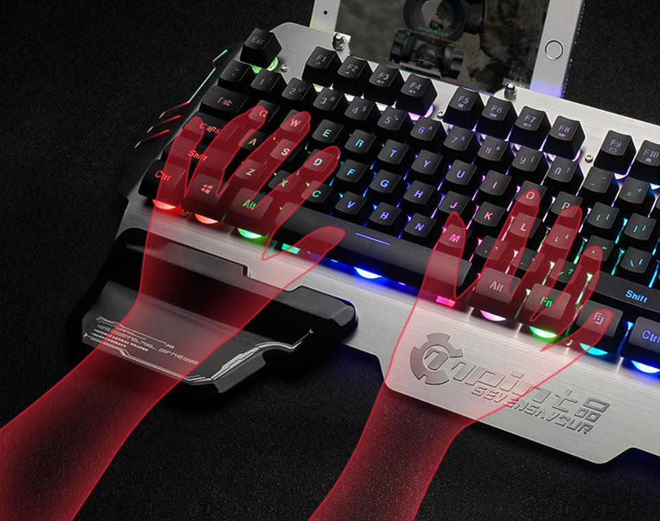 Gaming keyboard / eating chicken artifact