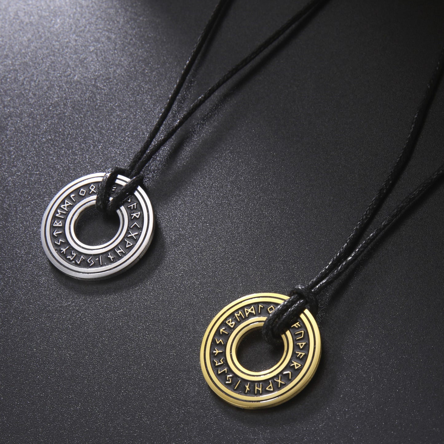 Vintage Viking Rune Circle Pendant Ornament Stainless Steel Necklace
