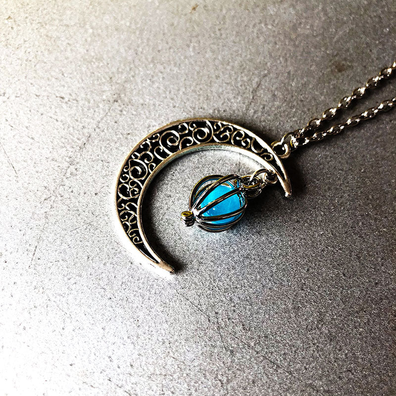 Hollow Moon Heart-Shaped Luminous Pumpkin Necklace Women's Necklace