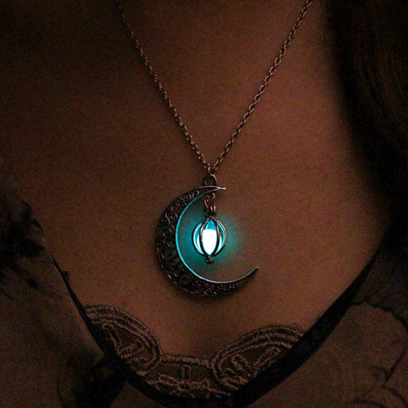 Hollow Moon Heart-Shaped Luminous Pumpkin Necklace Women's Necklace