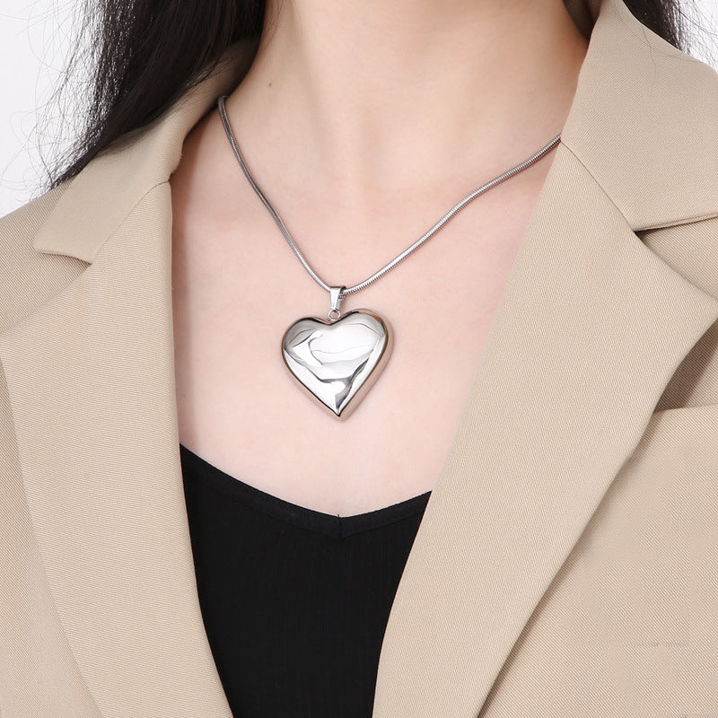 Gold Silver Hollow Heart-Shaped Necklace Valentine's Day Gift Chain Ins Versatile Personalized Love Necklace Jewelry