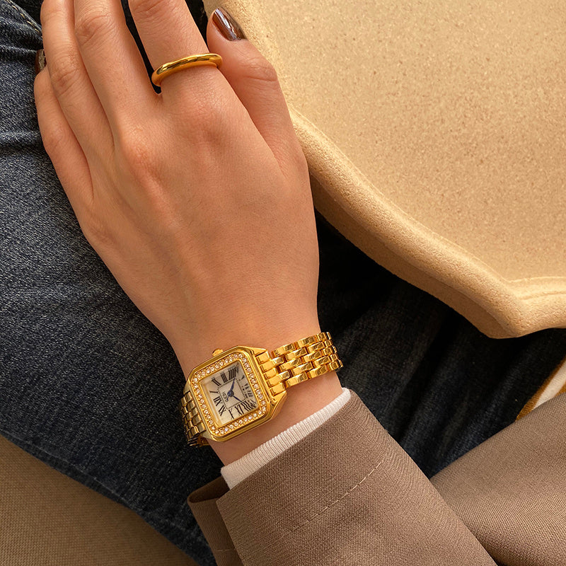 Gold quartz watch